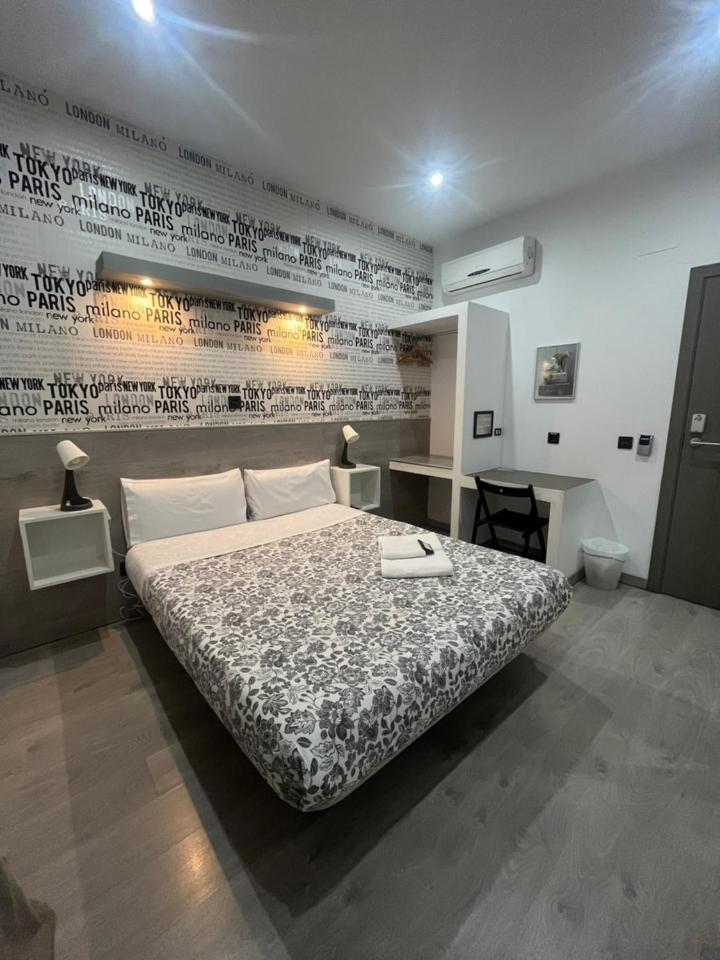 Hostal Abril Madrid Exteriér fotografie